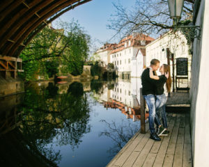 Spring pre-wedding photo shoot in Prague, Lesser Town